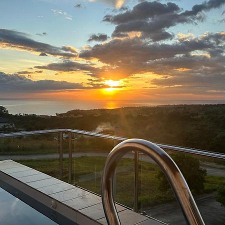 Casa Amores: Camaya Coast Mariveles Εξωτερικό φωτογραφία