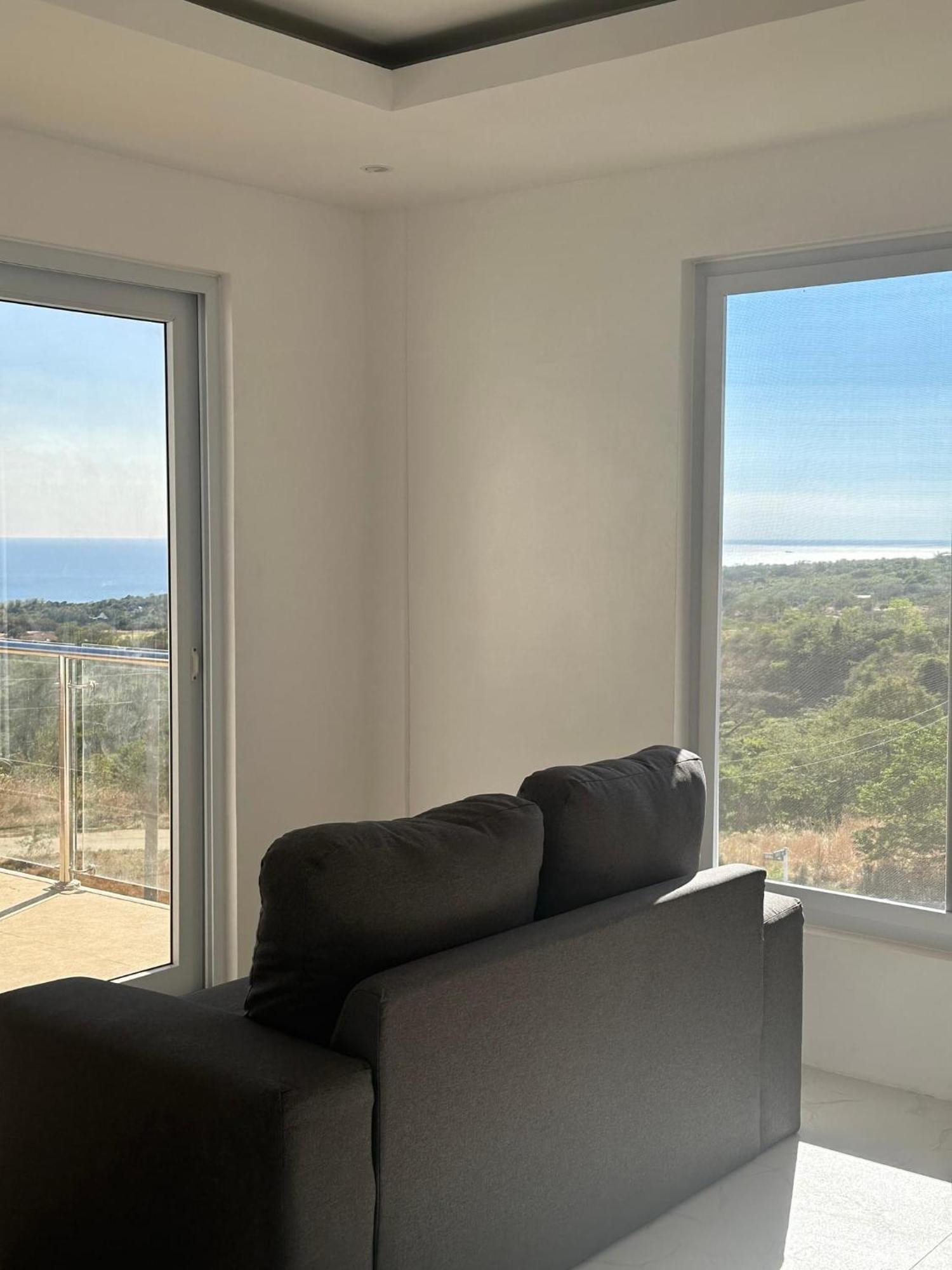 Casa Amores: Camaya Coast Mariveles Εξωτερικό φωτογραφία